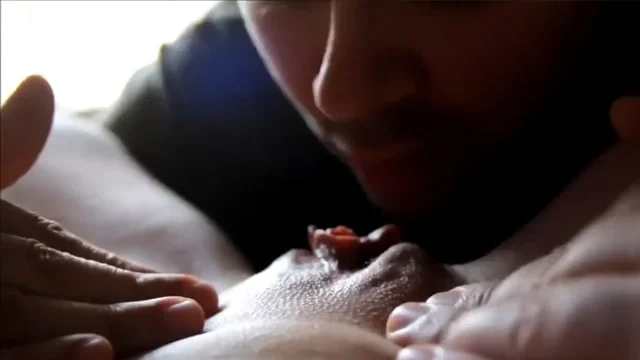 Девушки кончают от языка мужчины