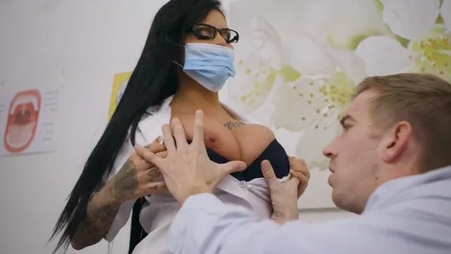 Эротика медсестра в hd